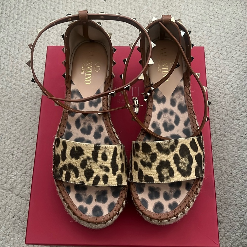 💯% AUTHENTIC Valentino Garavani leopard platform espadrille sandals!!